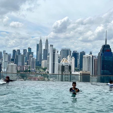 Regalia Sky Pool Klcc By Pasira Home Kuala Lumpur Eksteriør bilde