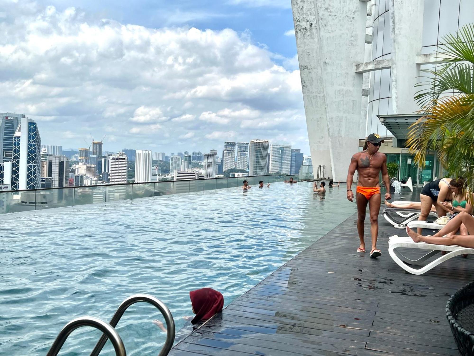 Regalia Sky Pool Klcc By Pasira Home Kuala Lumpur Eksteriør bilde